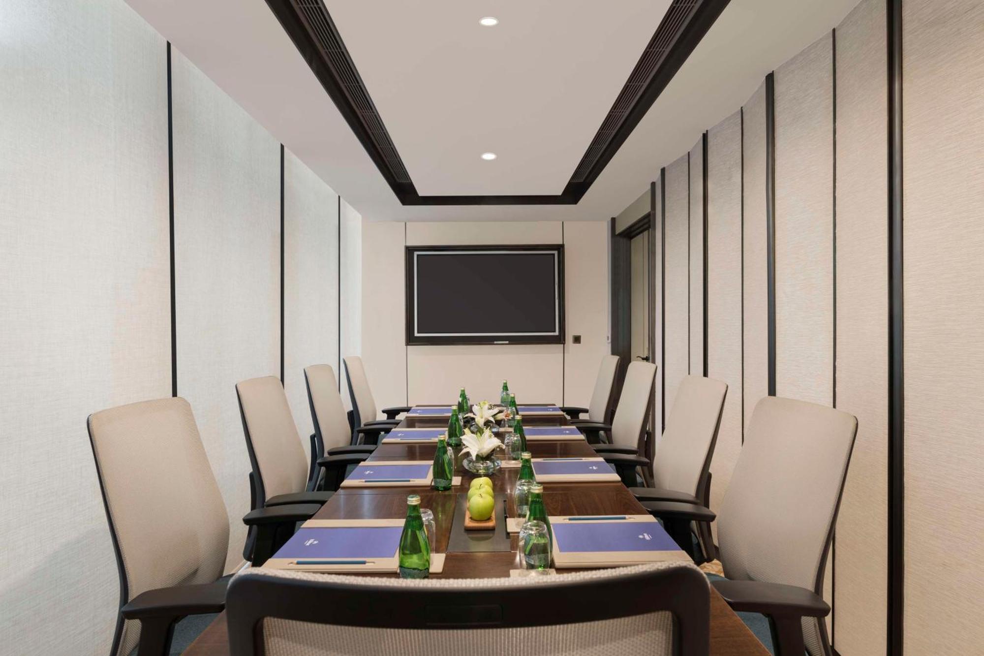 होटल Hilton 5*