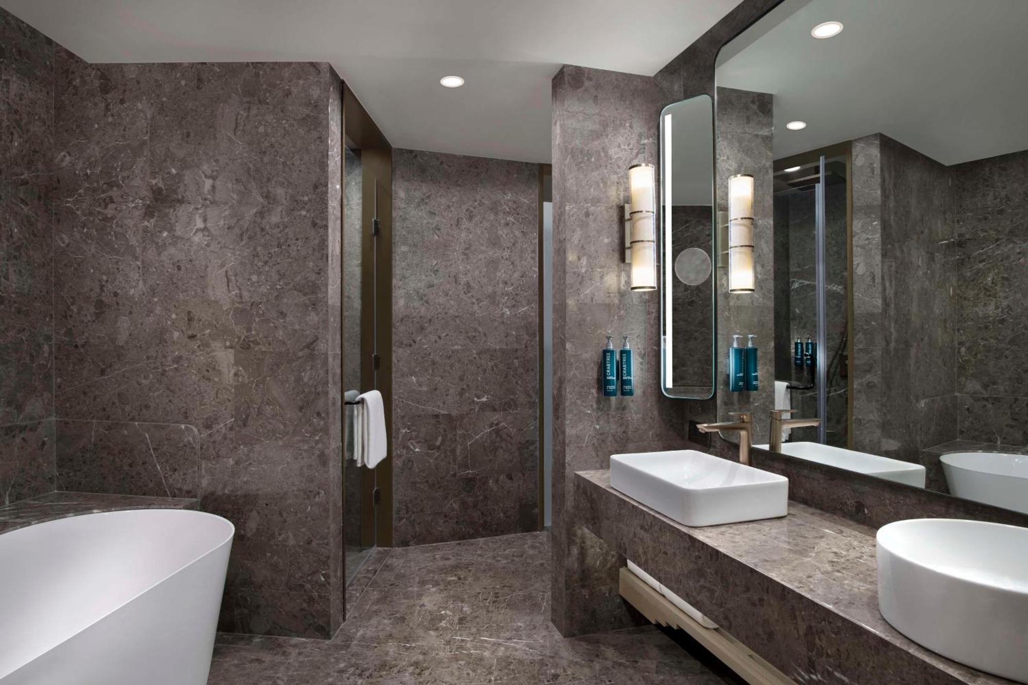 होटल Hilton 5*